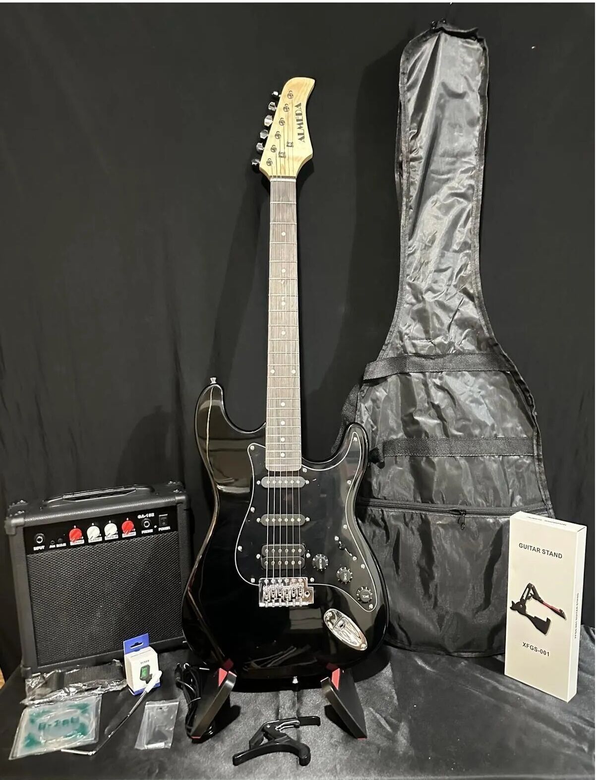 Elektro Gitar Seti 15w Amfi Stant Askı Kılıf Tuner Yedek Tel